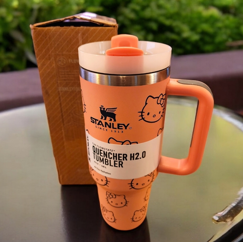 StanleyTumbler   HELLO KITTY : THE FLOWSTATE QUENCHER H2O 40 oz. NIB